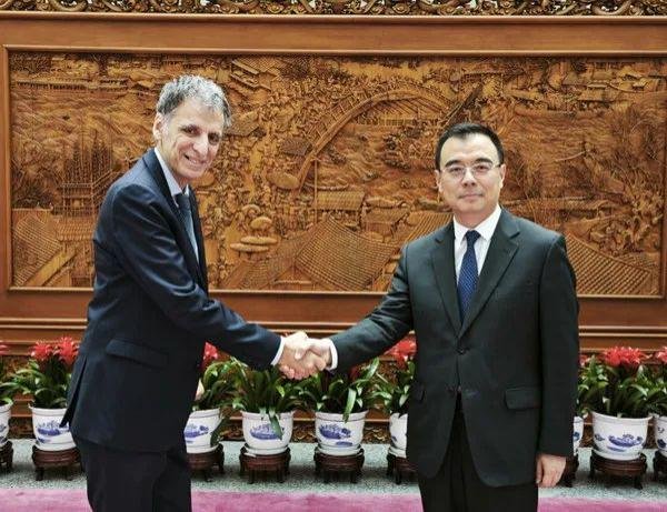 搭档网 外交部部长助理刘彬会见以色列新任驻华大使